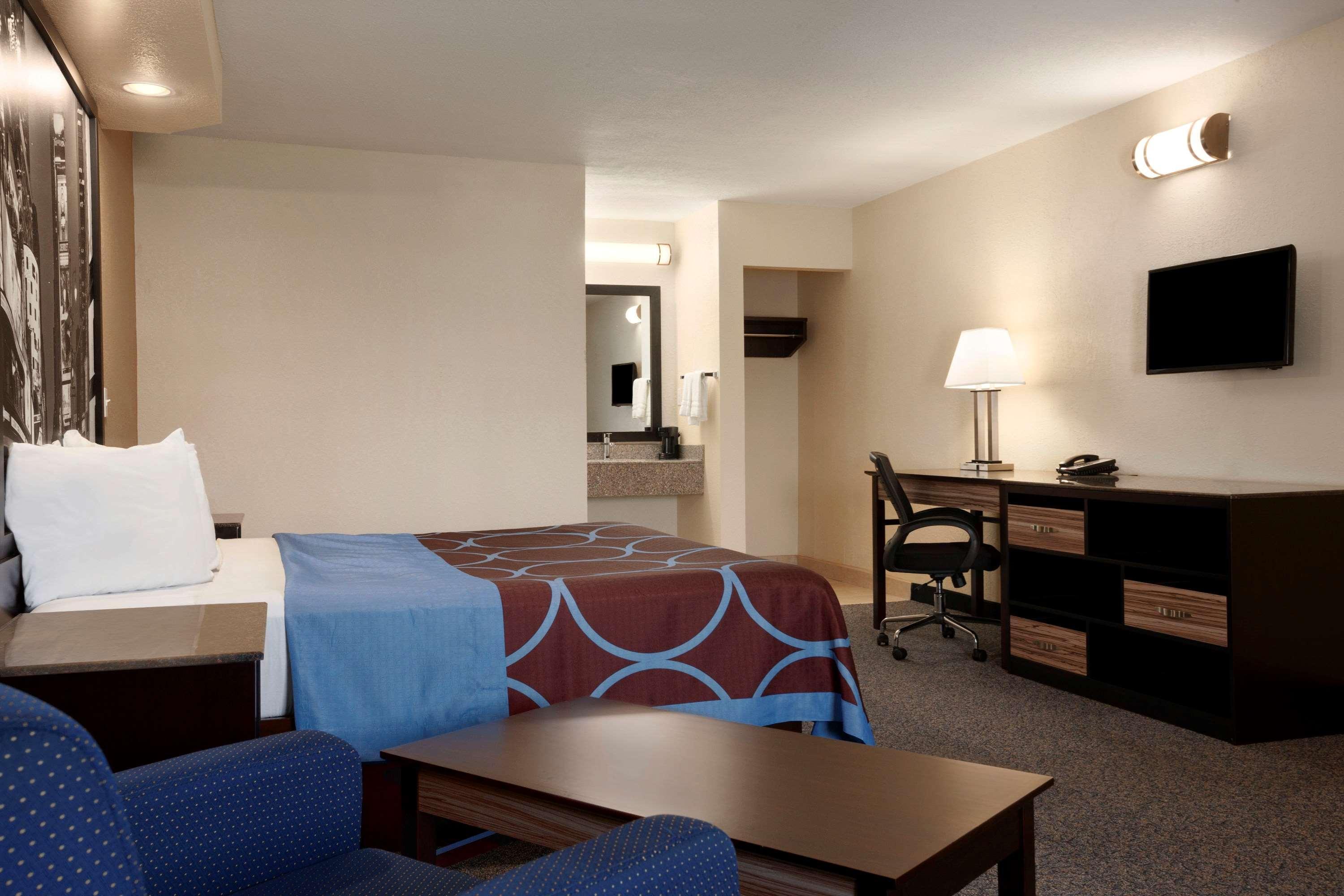 Hotel Super 8 By Wyndham Rahway/Newark Exterior foto